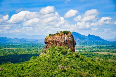 Древната скална крепост, известна като Лъвска скала в Сигирия, Шри Ланка